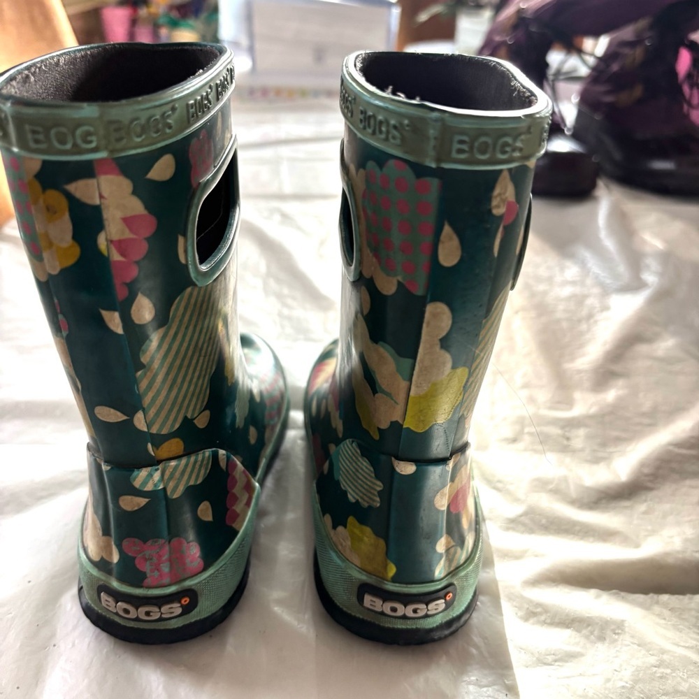 Bogs Skipper Cloud Rain boots Blue and Yellow Floral SZ 11 Worn - Picture 10 of 14